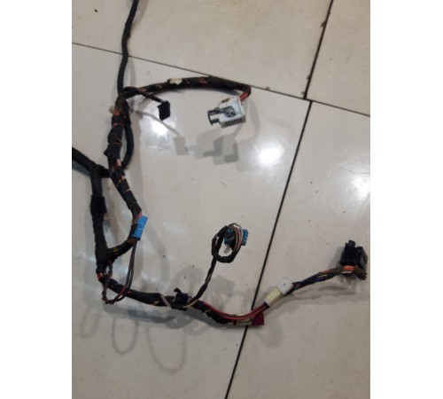 Электропроводка двери (передняя, левая)