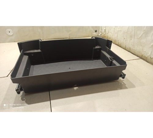 Ящик центрального бардачка нижний