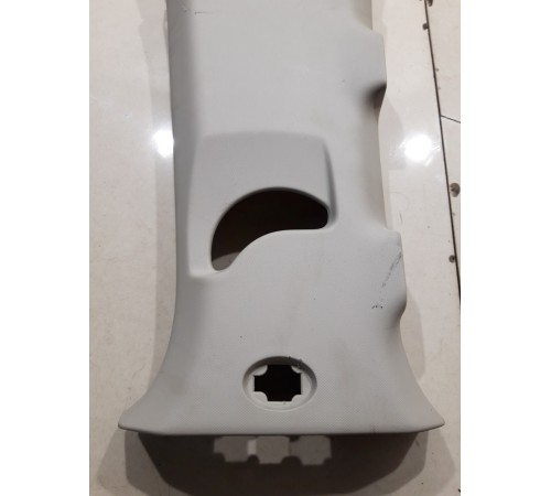 Обшивка центральной стойки(левая верхняя)