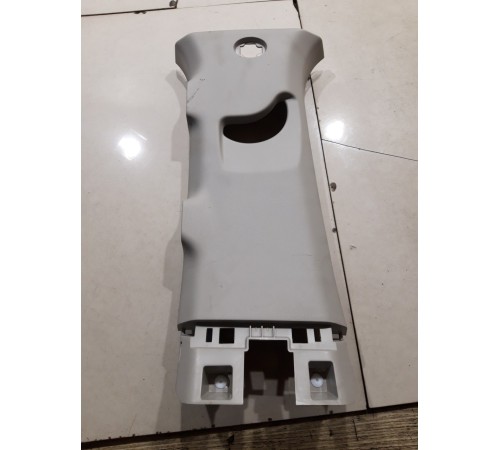 Обшивка центральной стойки(левая верхняя)