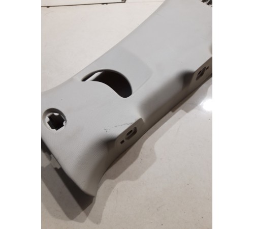 Обшивка центральной стойки(левая верхняя)