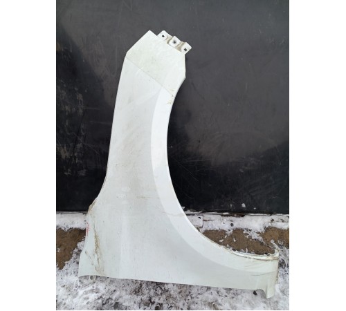 Крыло переднее правое