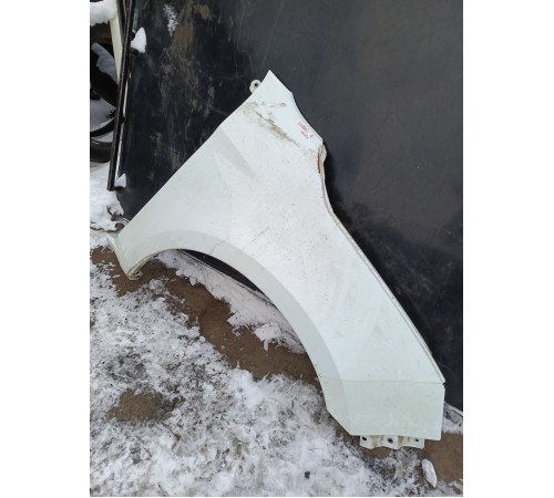 Крыло переднее правое