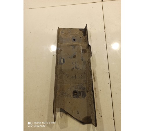 Кронштейн кузова