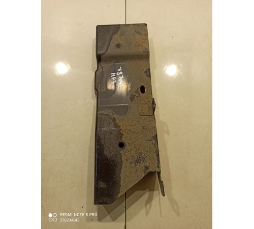 Кронштейн кузова