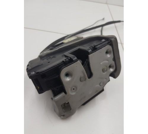 Замок двери передний правый