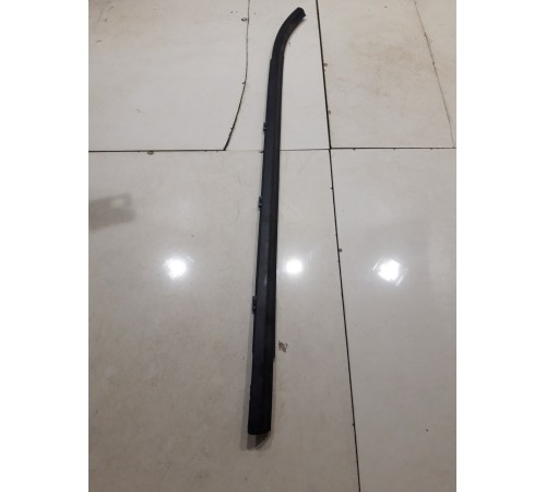 Уплотнитель стекла (задний правый наружный)