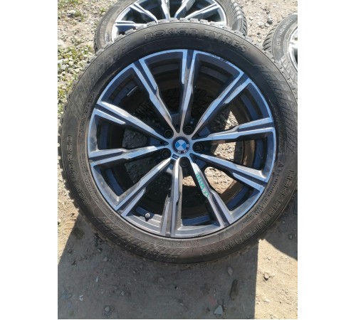 Колесо в сборе 275/45 R20