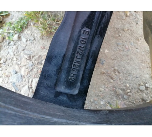 Колесо в сборе 275/45 R20