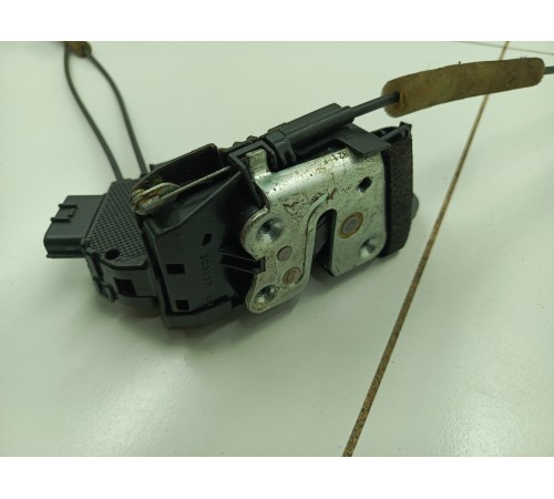 Замок двери задний левый