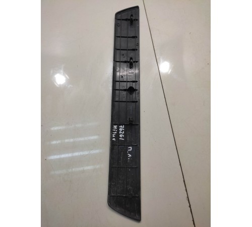 Накладка порога (передняя, левая)