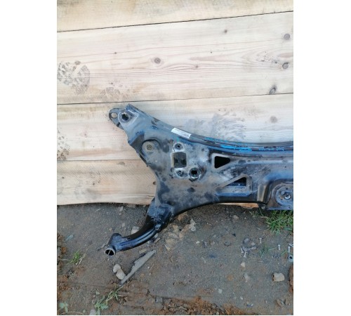 Балка (подрамник) передний