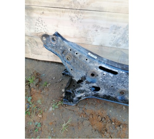 Балка (подрамник) передний