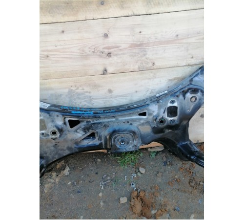 Балка (подрамник) передний