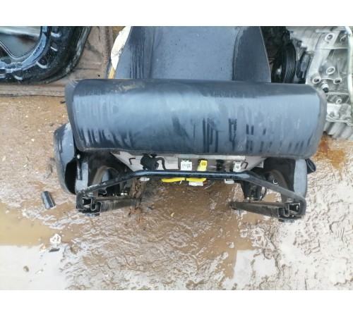 Сиденье переднее правое