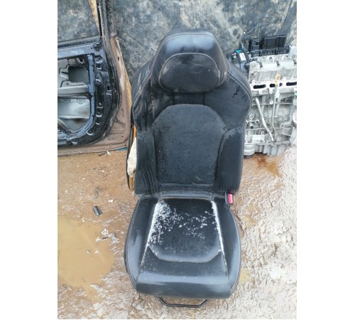 Сиденье переднее правое