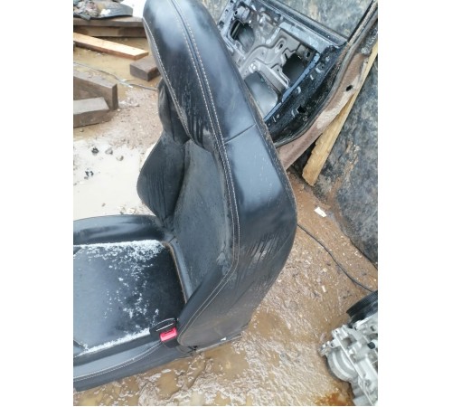 Сиденье переднее правое