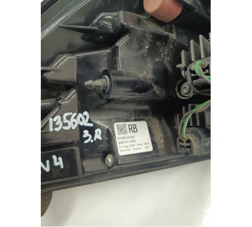 Фонарь задний правый наружный