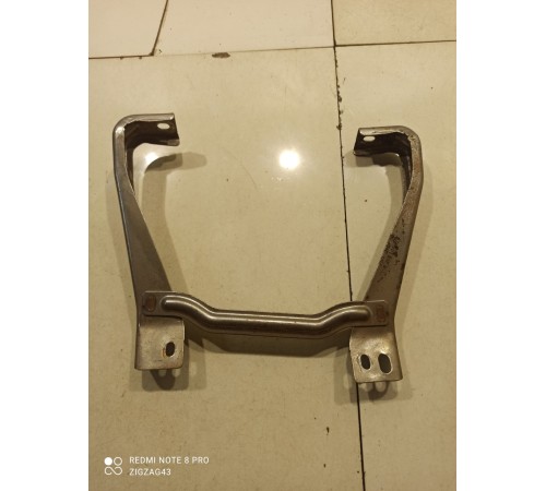 Кронштейн центральной консоли