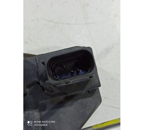 Замок двери (задний левый)