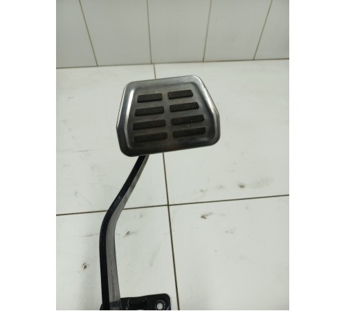 Педаль тормоза