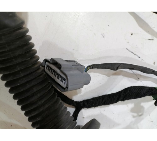 Электропроводка двери передняя левая