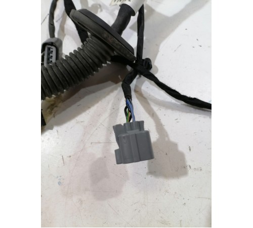 Электропроводка двери передняя левая