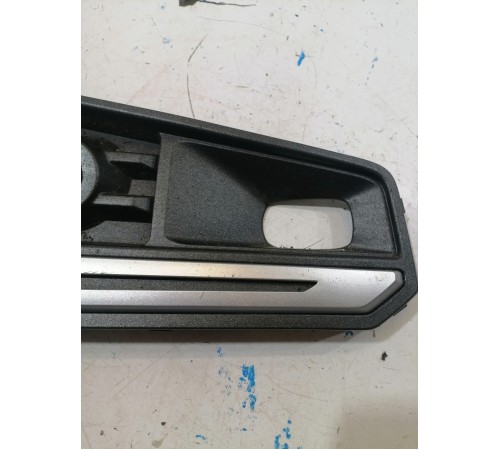 Решетка бампера правая передняя