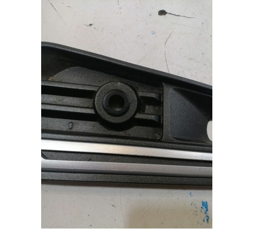 Решетка бампера правая передняя