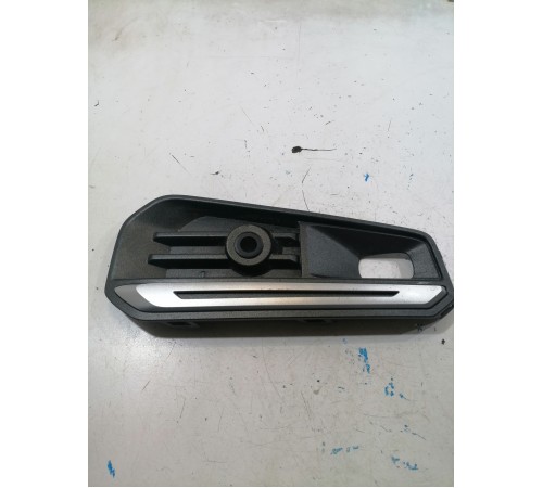 Решетка бампера правая передняя