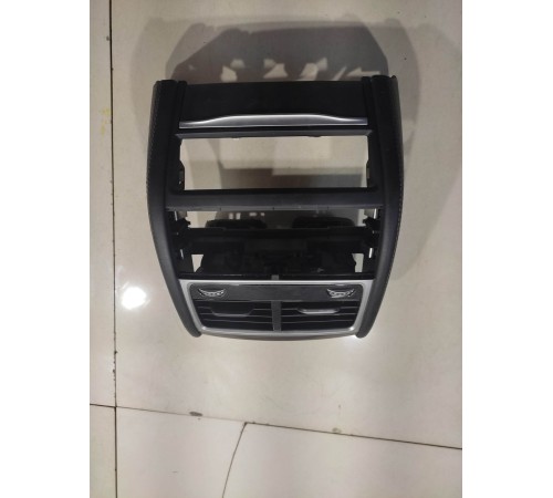 Накладка центральной консоли декоративная задняя