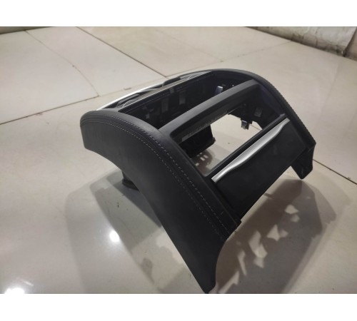 Накладка центральной консоли декоративная задняя