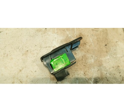 Кнопка стеклоподъемника задняя правая