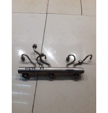 топливная рампа левая