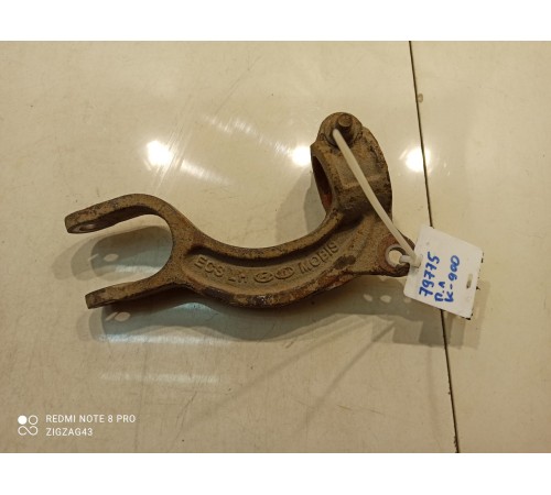 Рычаг(крепление) стойки(передний левый)