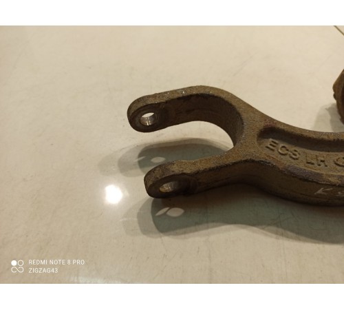Рычаг(крепление) стойки(передний левый)