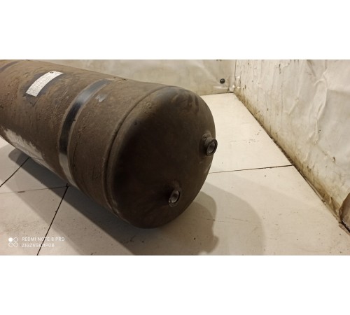 Резервуар воздушного тормоза правый