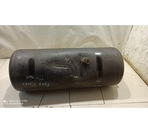 Резервуар воздушного тормоза правый