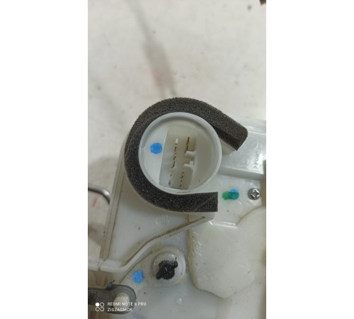 Замок двери (передний левый)