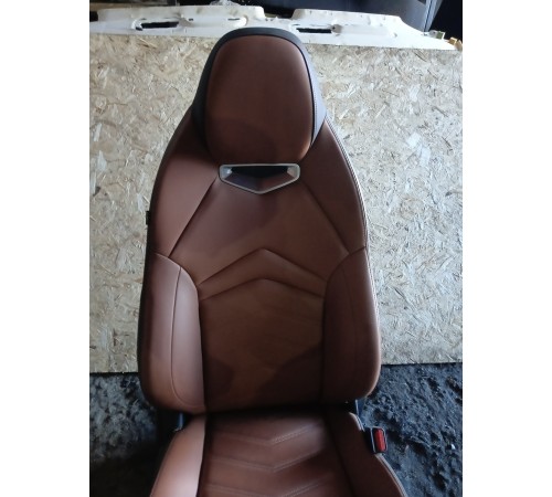 Сиденье переднее правое