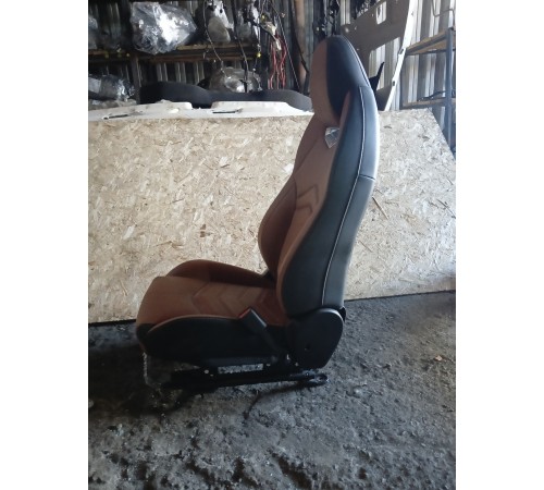 Сиденье переднее правое