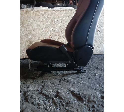 Сиденье переднее правое