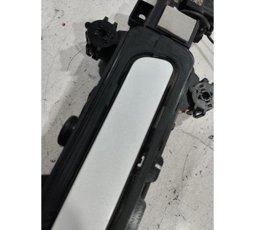 Ручка двери (передняя правая внешняя)