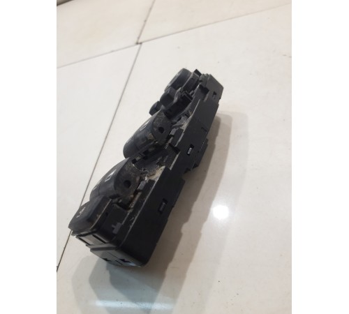 Блок управления стеклоподъемниками (передний, левый)