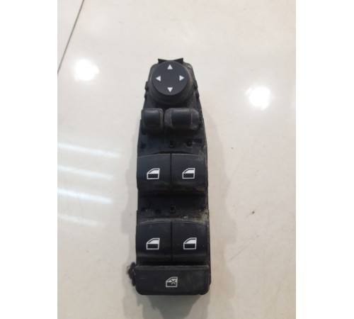 Блок управления стеклоподъемниками (передний, левый)