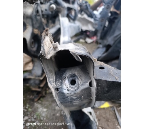 Балка подвески (подрамник) передняя