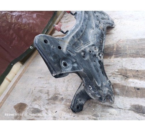 Балка подвески (подрамник) передняя