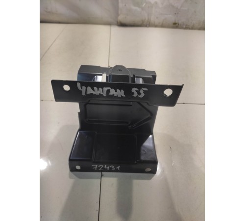 Кронштейн центральной консоли