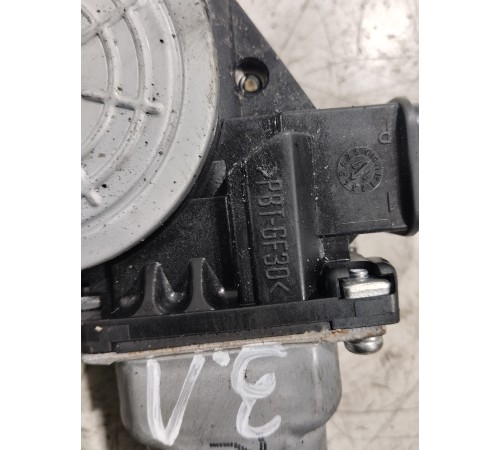 Стеклоподъемник (задний левый)