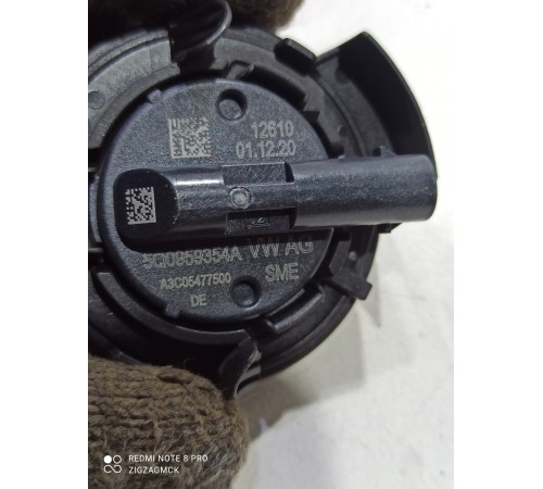 Датчик удара (передний левый)